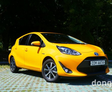 “普銳斯(prius)c”…㎞/?實際燃油效率達(dá)到25