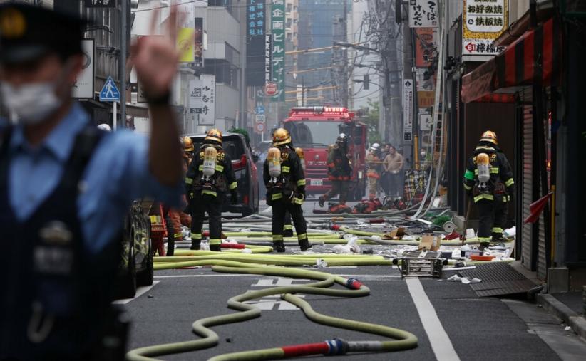 東京新橋車(chē)站附近發(fā)生爆炸，4人受傷，警方展開(kāi)調(diào)查