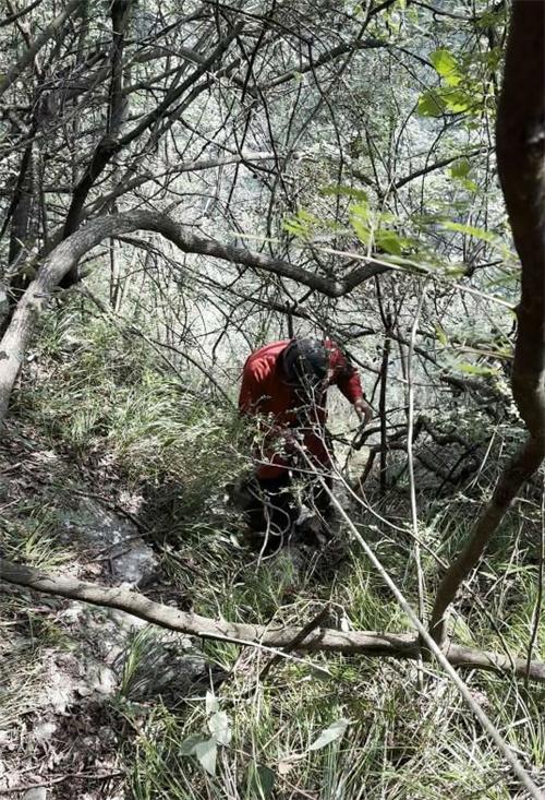 深山尋覓無果，村民在懸崖下發(fā)現(xiàn)失聯(lián)村民遺體