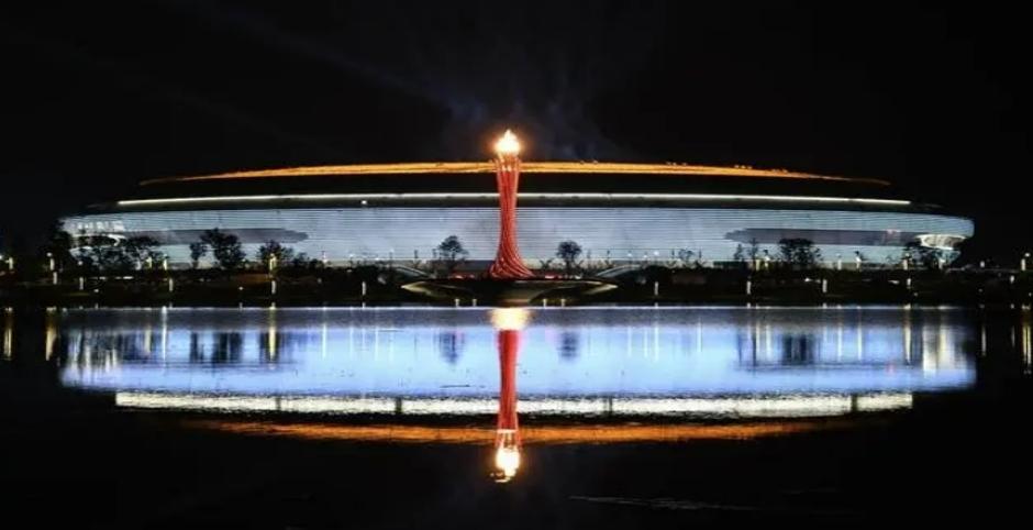 點燃“太陽神鳥”，成都大運會圣火點火儀式驚艷開幕