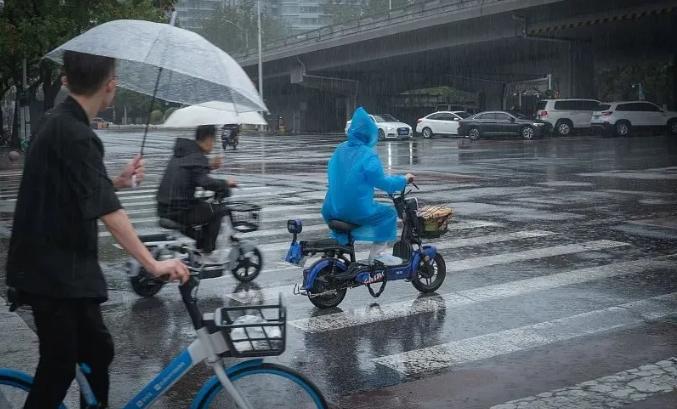 北京降雨過(guò)程持續(xù)，公眾需防范自然災(zāi)害