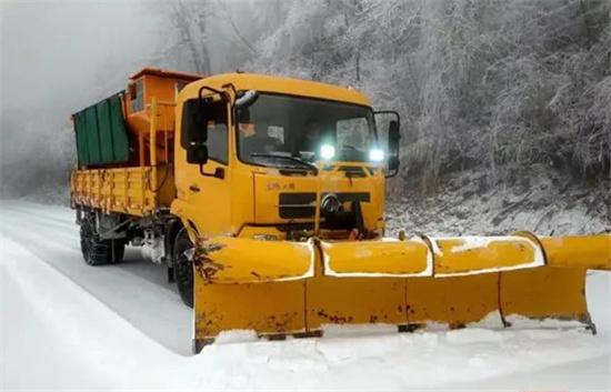 雪后暢行無阻，張家界武陵源景區(qū)環(huán)?？瓦\(yùn)人保障游客暢游美景