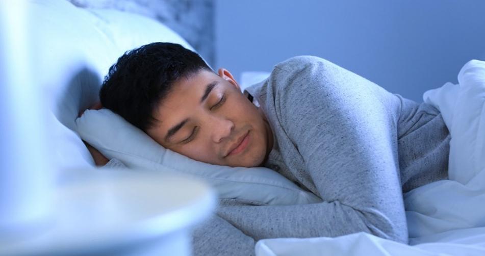 揭秘睡眠謠言：科學解讀每天所需睡眠時間